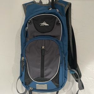 High Sierra Hydration Pack